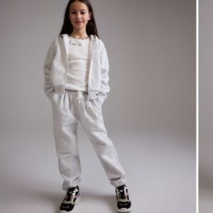 Reserved Sweatpants - Size 140 CM (Kids’ US 9)